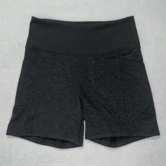 NWT Zobha Women's 2 Pack Bailey High Rise Pocket Bike Short - Picture 3 of 10